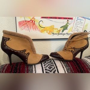 Michelle K Two-Tone Booties Size 7.5